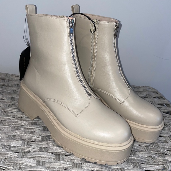 Forever 21 Shoes Nwt Zip Up Nude Platform Boots Forever 2 Size 75 — free download